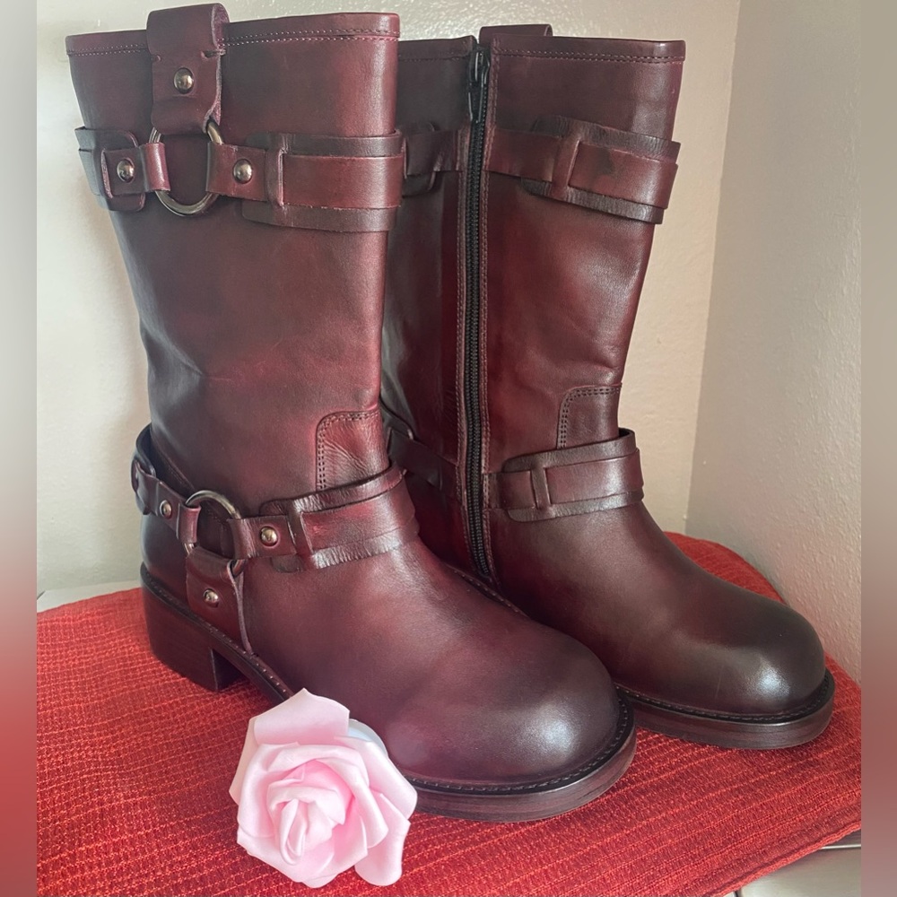 NWT…VINTAGE FOUNDRY… WOMENS BURGUNDY LEATHER BOOTS - Picture 6 of 16